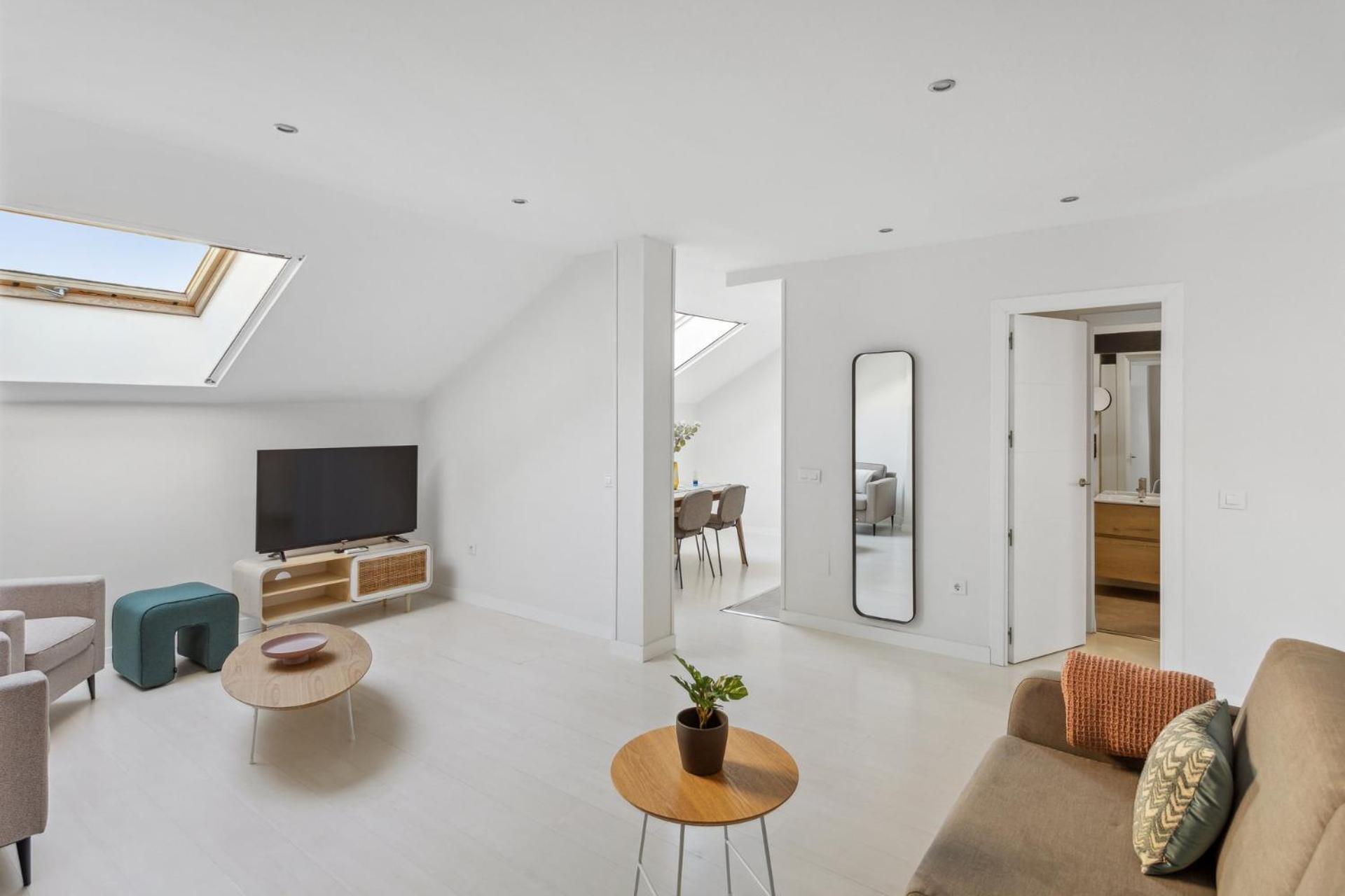 Limehome Madrid Calle De La Paloma Luaran gambar