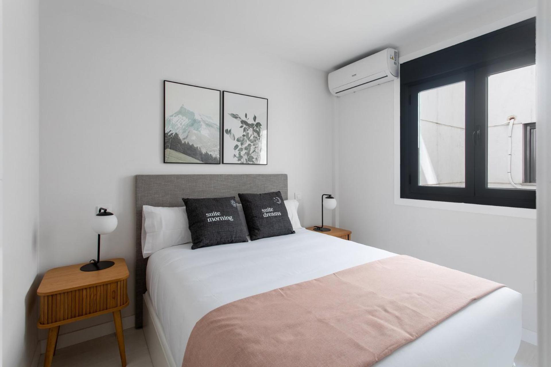 Limehome Madrid Calle De La Paloma Luaran gambar