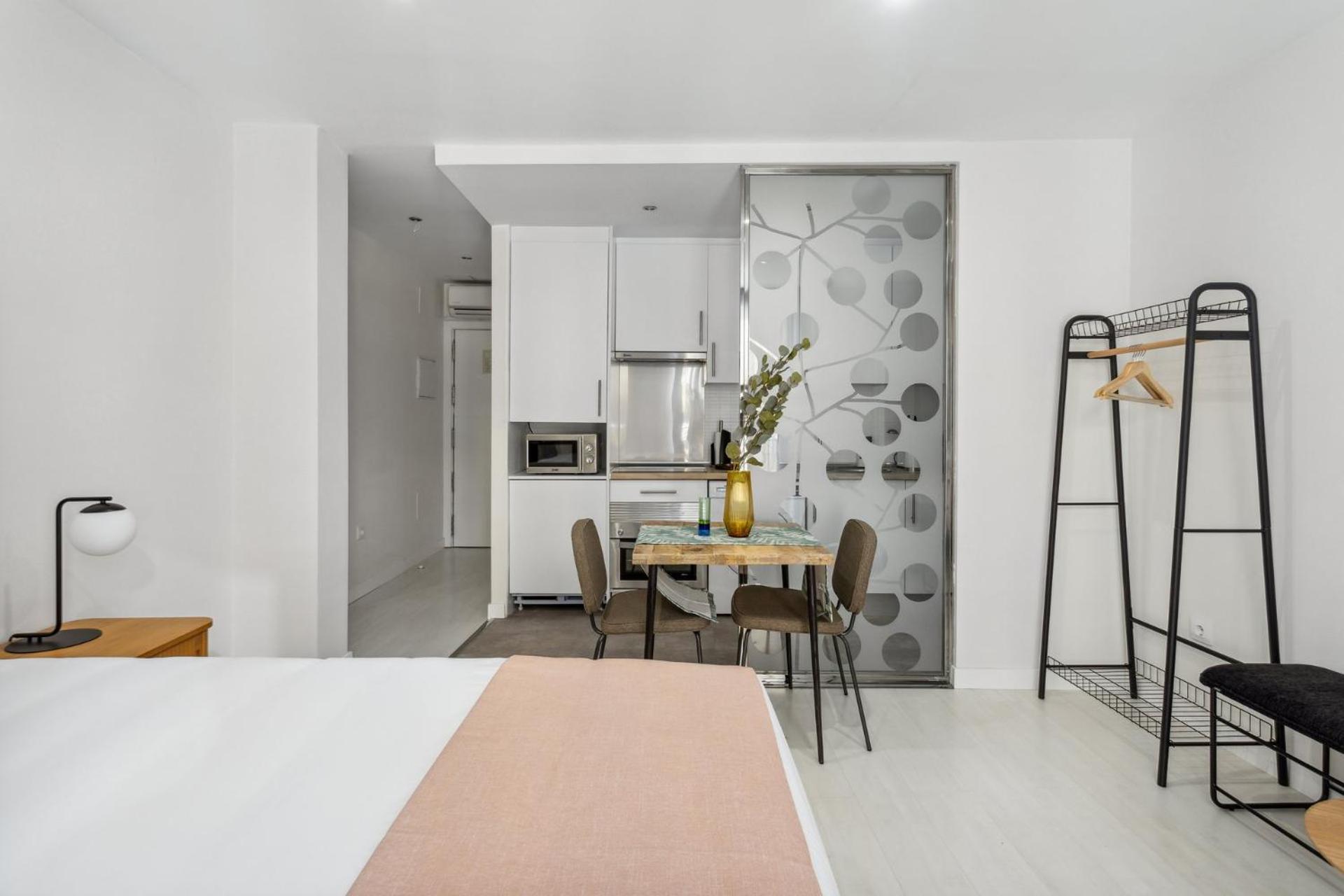 Limehome Madrid Calle De La Paloma Luaran gambar