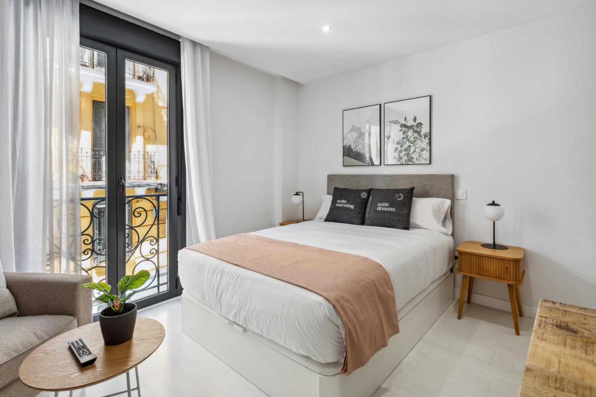 Limehome Madrid Calle De La Paloma Luaran gambar