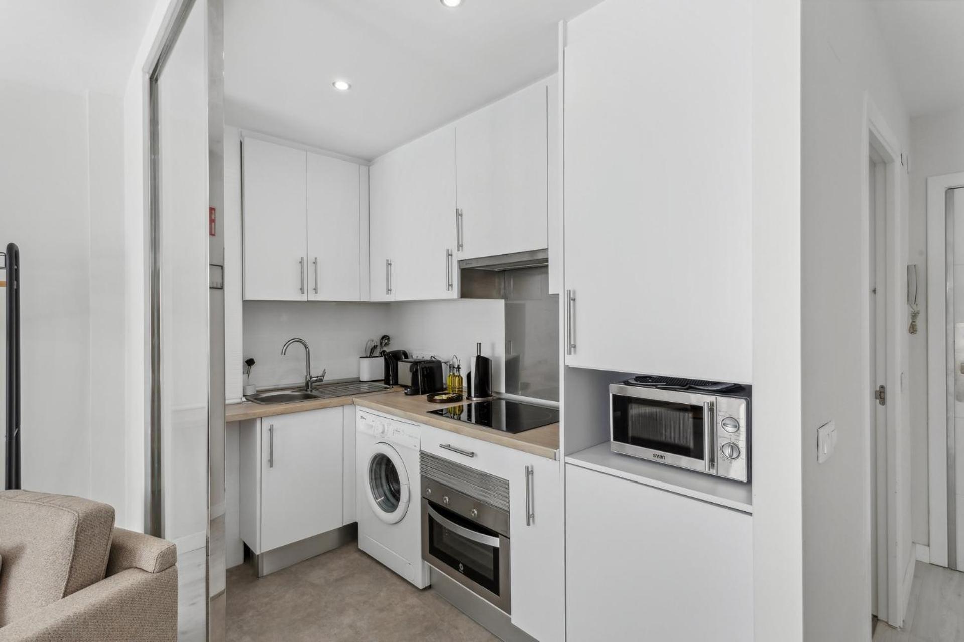 Limehome Madrid Calle De La Paloma Luaran gambar