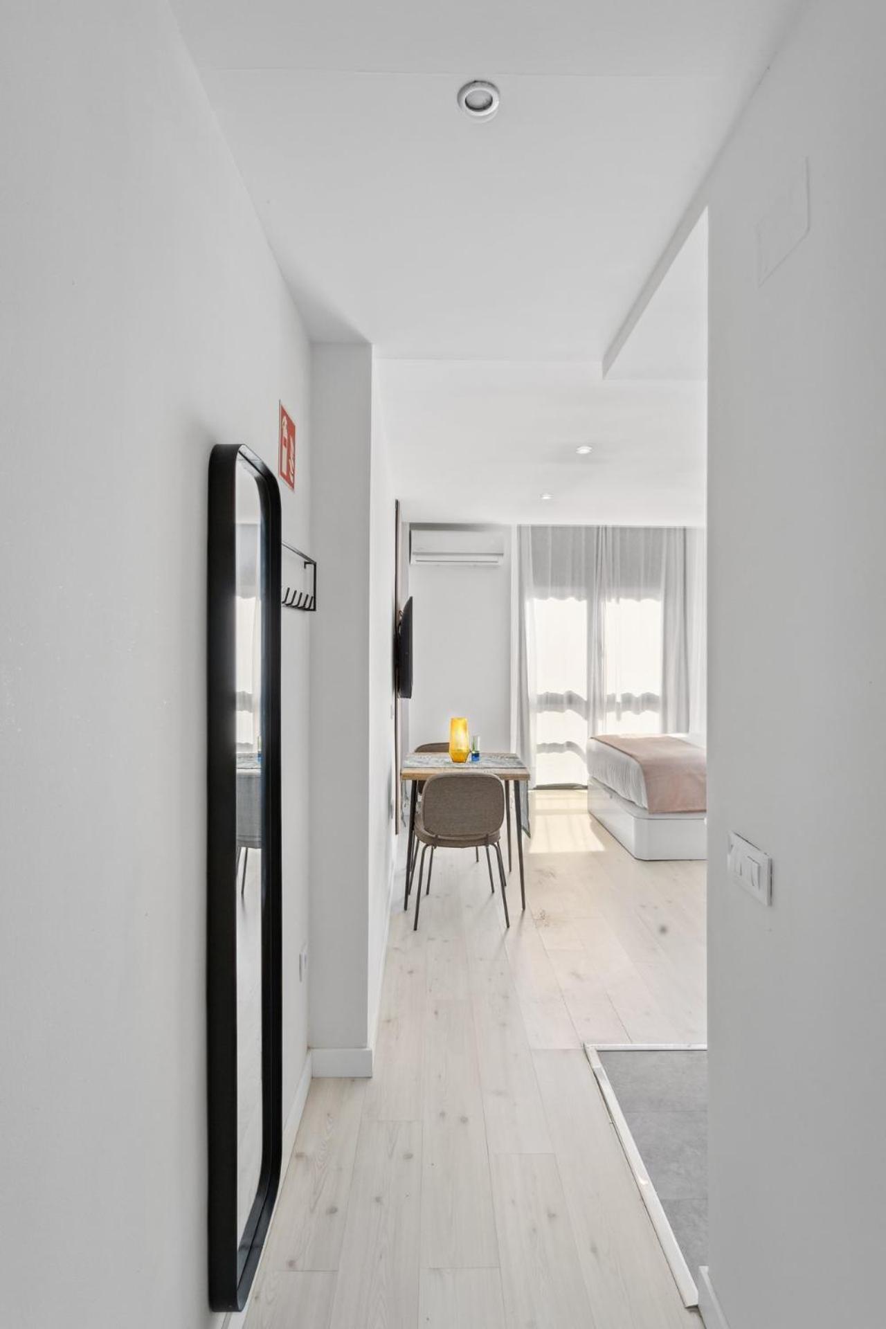 Limehome Madrid Calle De La Paloma Bilik gambar